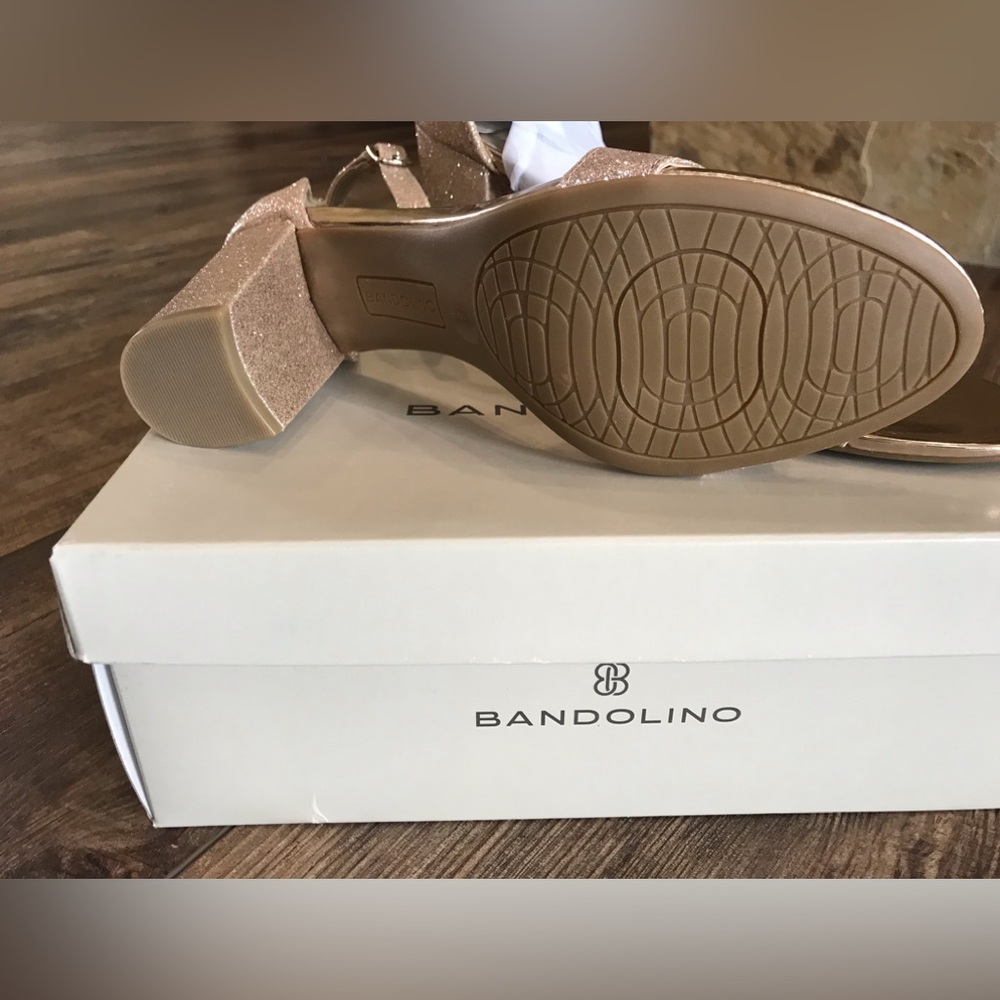 Bandolino Armry Sandal, Beautiful light pink Sparkle, Size 8M, New in Box - Picture 5 of 6